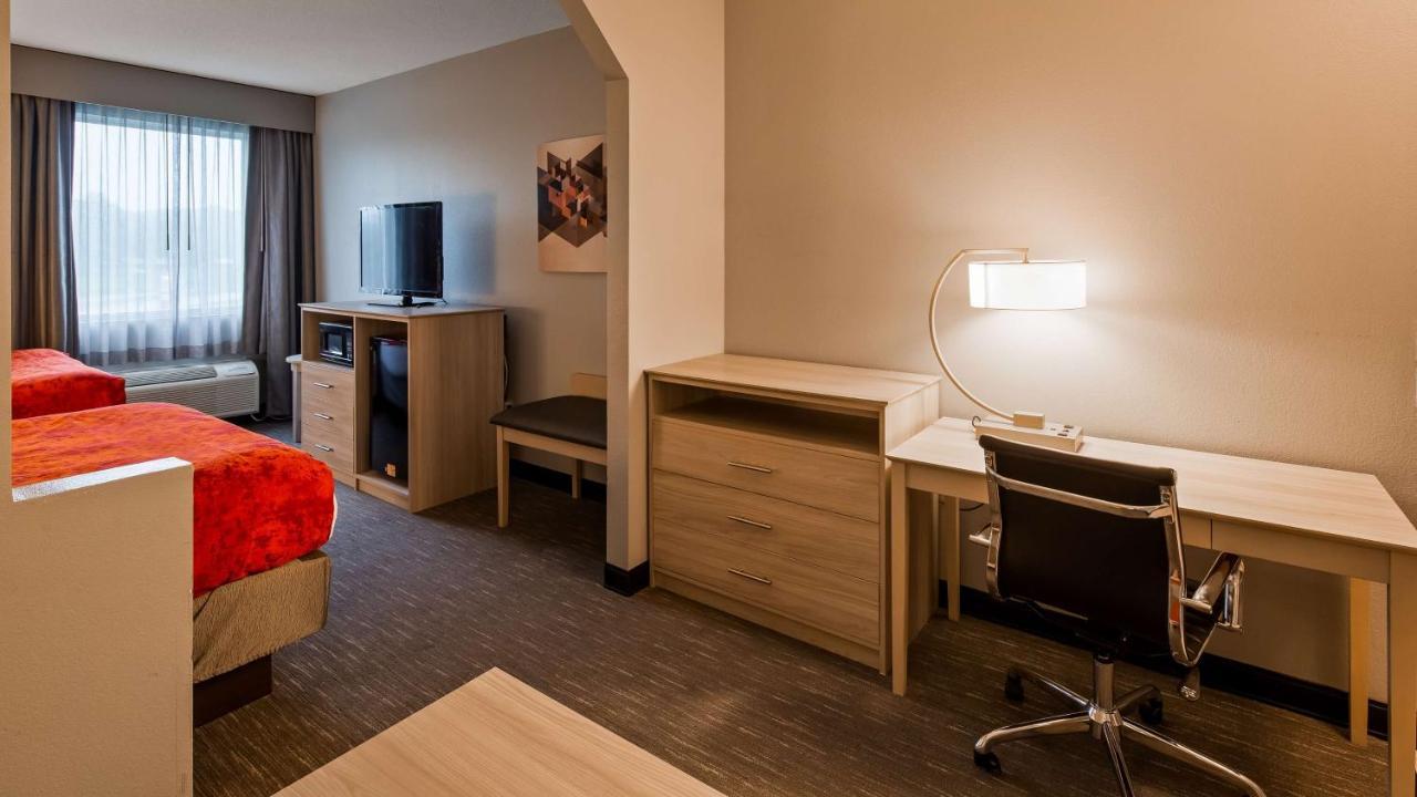 Best Western Plus New Cumberland Exterior foto