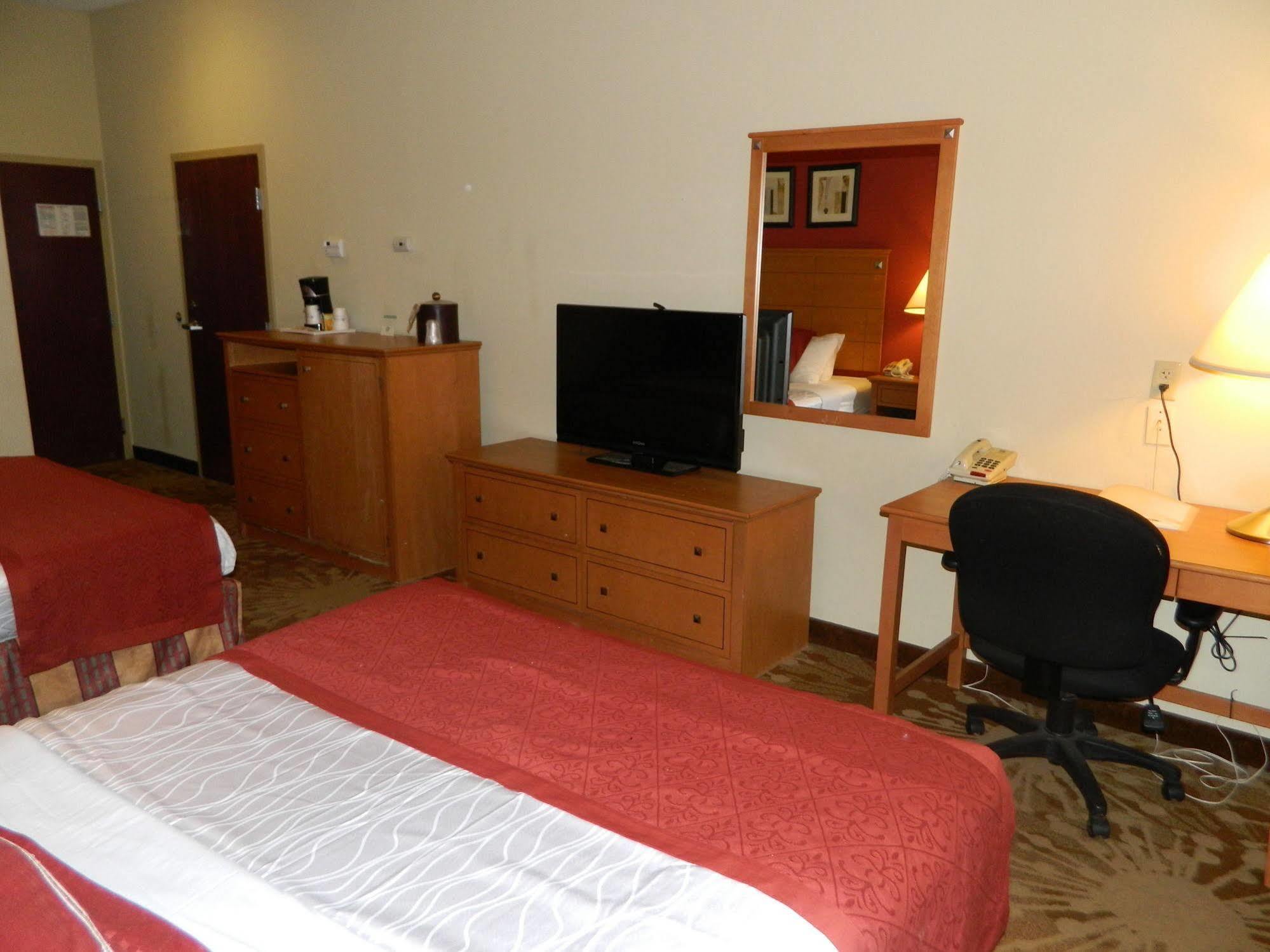 Best Western Plus New Cumberland Exterior foto